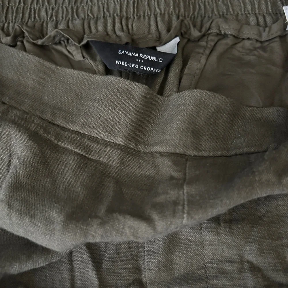Banana Republic Wide Leg Cropped Pants Olive Green Linen Blend Trousers Womens